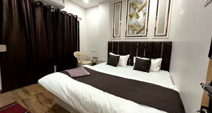 Hotel Mangal Bhawan Room Type - Double Bed Room