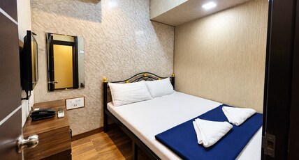 Shabana Room Type - Double Bed Room with shared bathroom