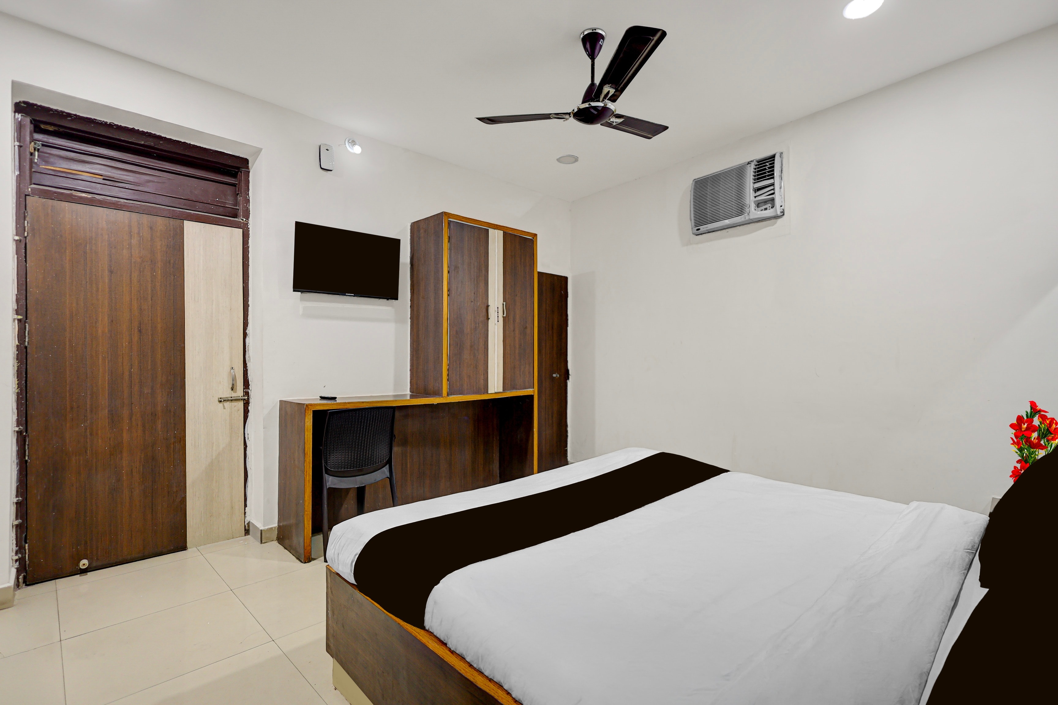 Super Hotel O NIT Raipur Formerly Natraj - Tap to explore photos