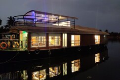 Alleppey Crystal Holidays Houseboats 