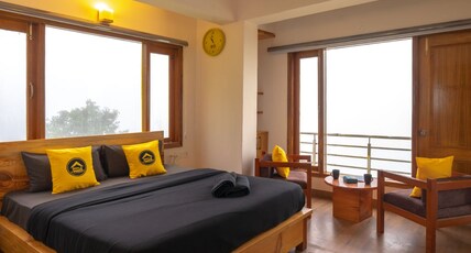 The Hosteller Mussoorie, Mall Road Room Type - Superior Double Room with Balcony and Valley View x A Block