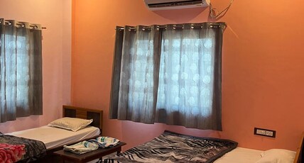 Hotel Glorious Inn ( 8 minutes walk from khatu shyamji Temple) Room Type - Deluxe Triple bedroom ( 1 king size bed + 1 single bed 3 Pax ) Hotel Glorious Inn ( 8 minutes walk from khatu shyamji Temple) Room Type - Deluxe Triple bedroom ( 1 king size bed + 1 single bed 3 Pax )