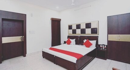 HOTEL NAVRANG Room Type - Deluxe Ac Room