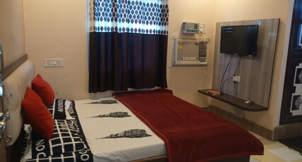 Bliss Guest House | Rooms & Restaurant Room Type - Deluxe AC Room With Attached Bathroom