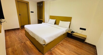 Silvotel Stays in Indore Room Type - Deluxe Room