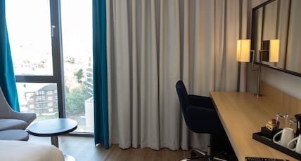 Novotel London Wembley Room Type - Superior Room with Queen bed Novotel London Wembley Room Type - Superior Room with Queen bed