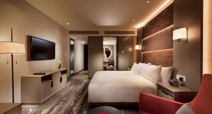 Hilton Port Moresby Room Type - KING DELUXE ROOM