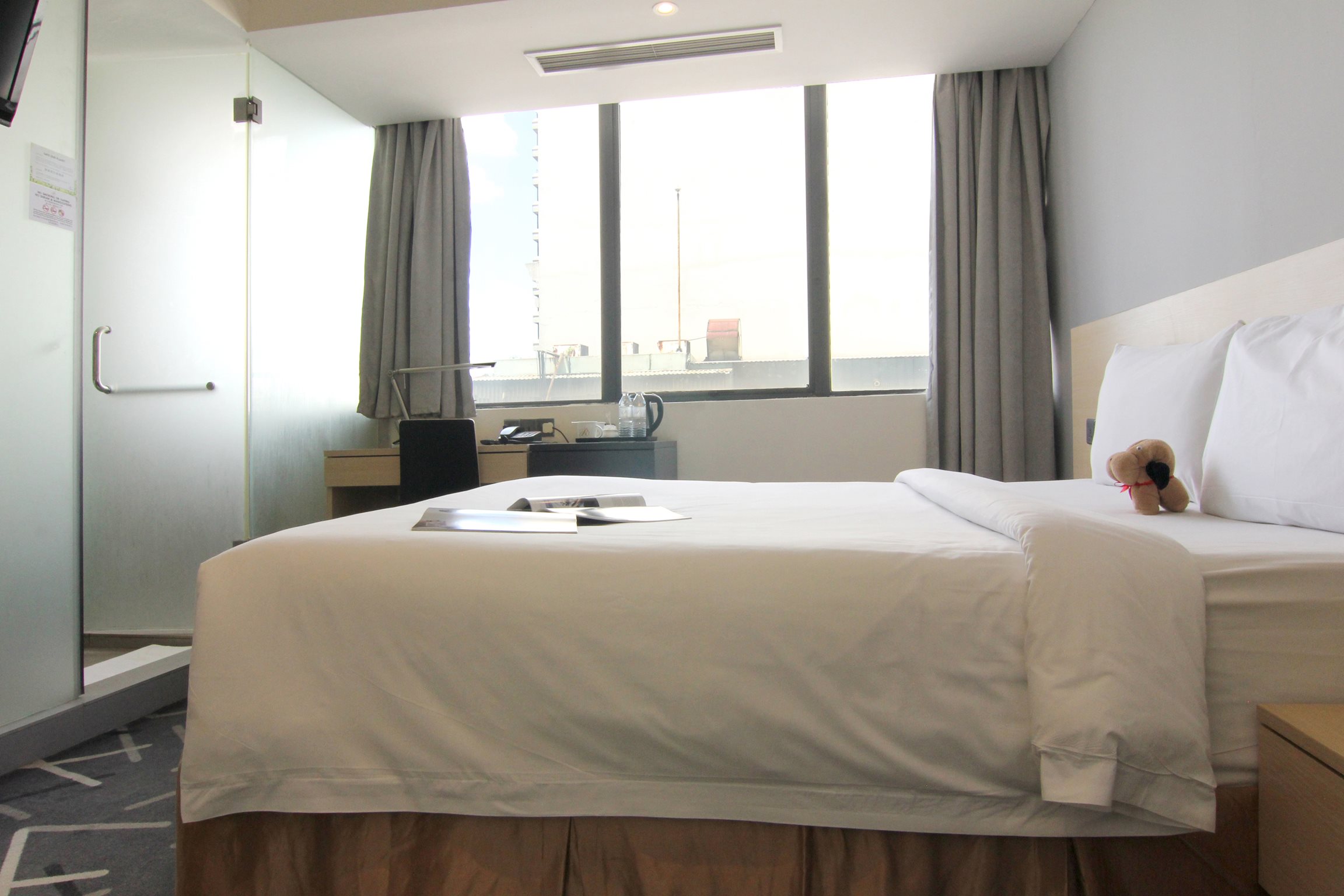 Pacific Express Hotel Central Market - Tap to explore photos