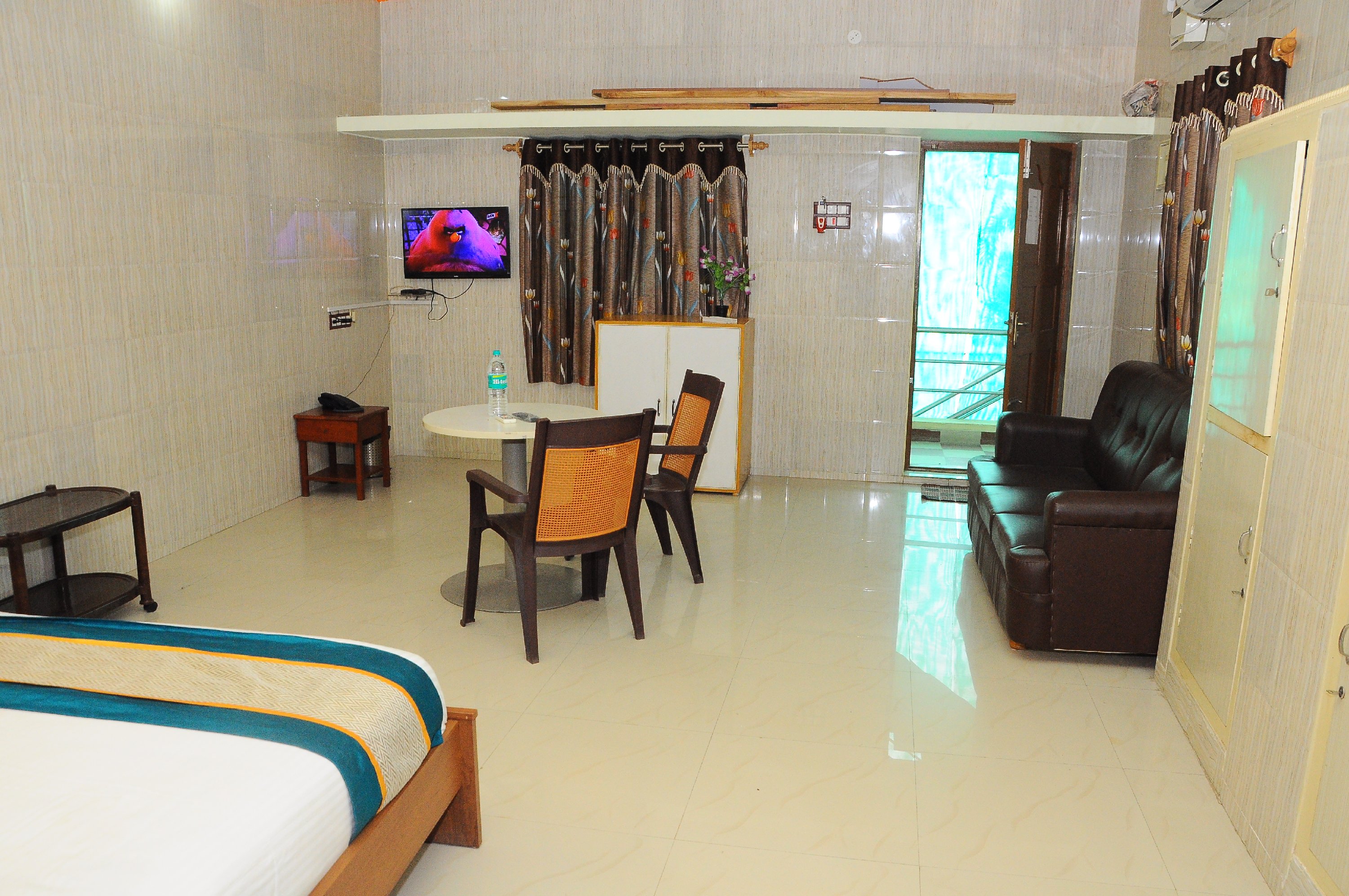 s s residency - Tap to explore photos