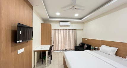 HOTEL SAGAR PALACE Room Type - Deluxe Room with City View King Bed HOTEL SAGAR PALACE Room Type - Deluxe Room with City View King Bed