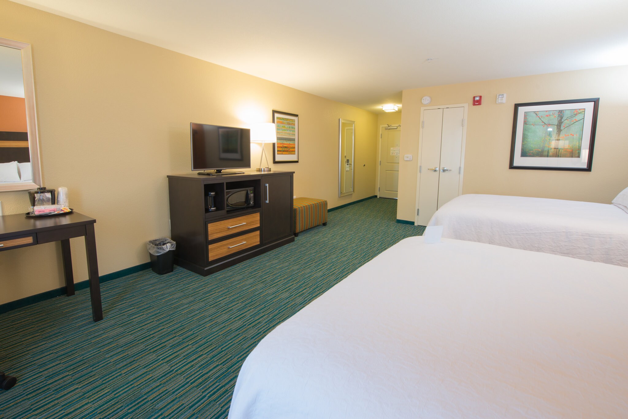 Holiday Inn Bismarck, an IHG Hotel - Tap to explore photos