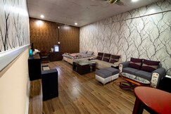 The Bella Retreat- Private Pool Villa & Farm