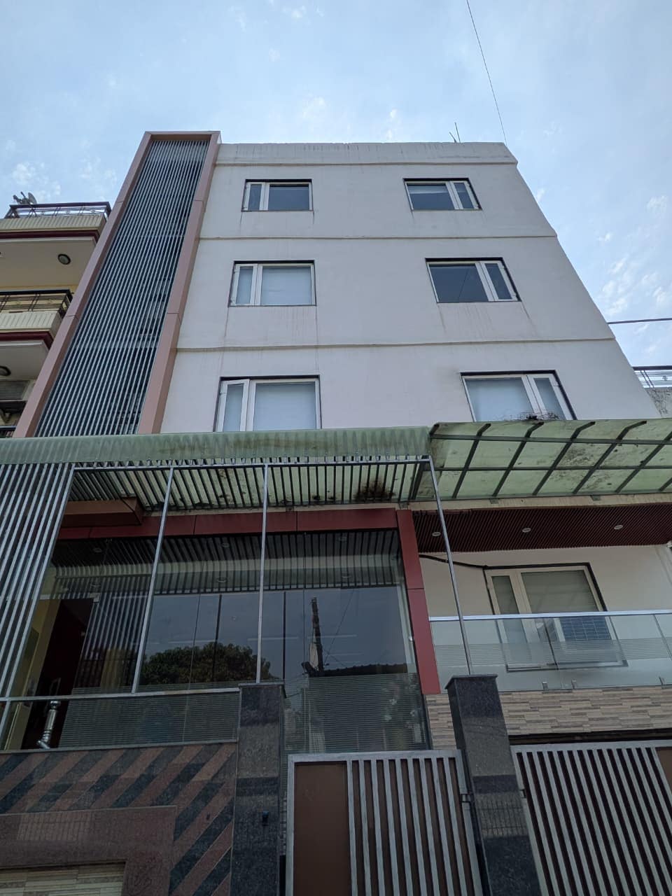 Kashika Inn & Comfort Stays - Tap to explore photos
