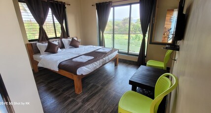 Dakshin Kashi Home stay -Harihareshwar Room Type - AC EXECUTIVE ROOM-1