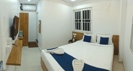 Starlight Hotels T-Nagar Room Type - Deluxe Room