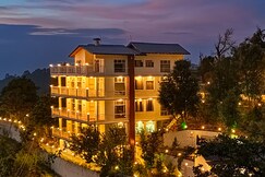 The Crosswoods Three | Serene Views Stay