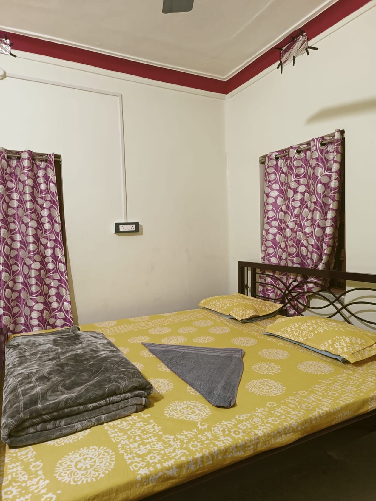 Eti Mrinalini Shantiniketan - Tap to explore photos