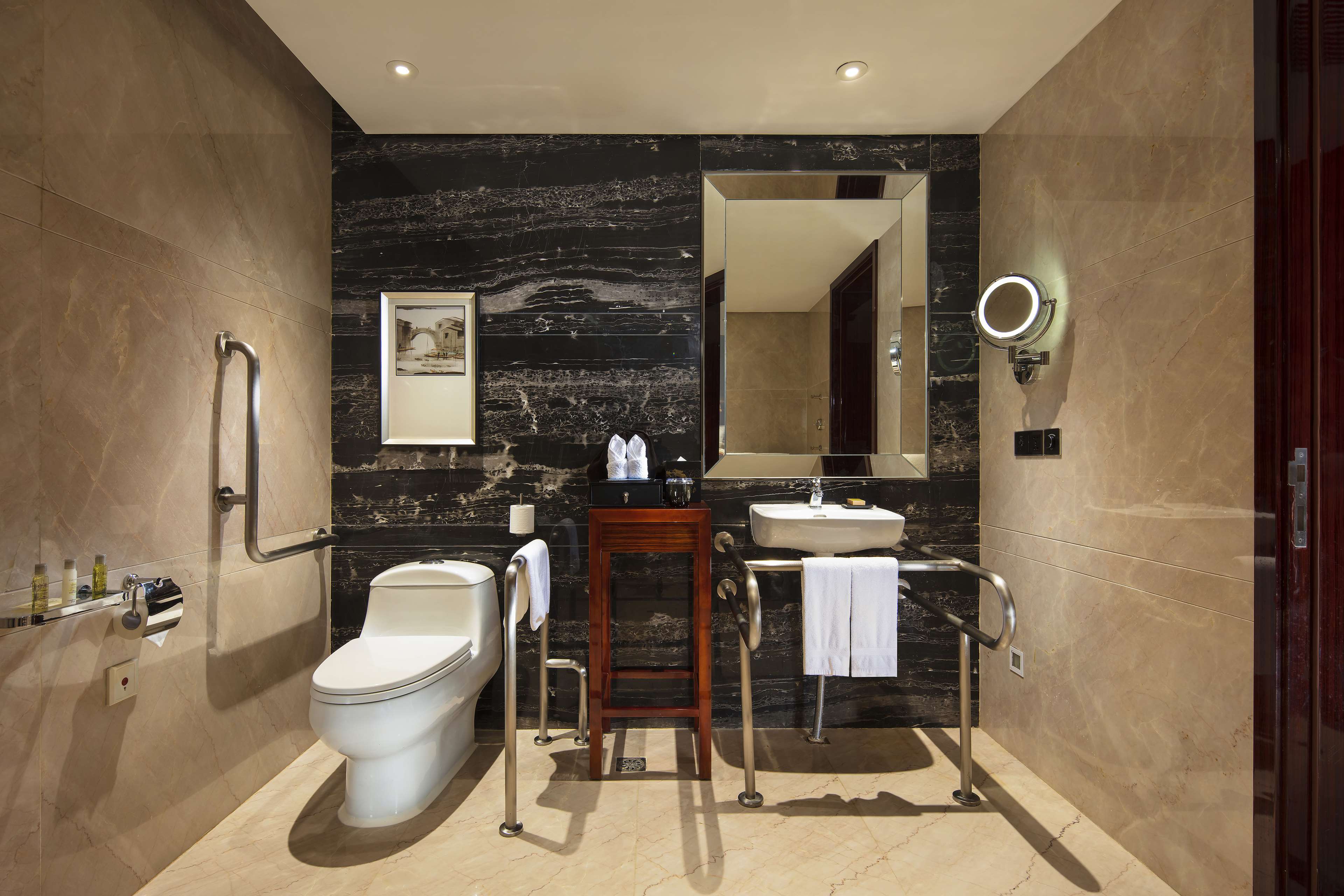 Hilton Foshan - Tap to explore photos