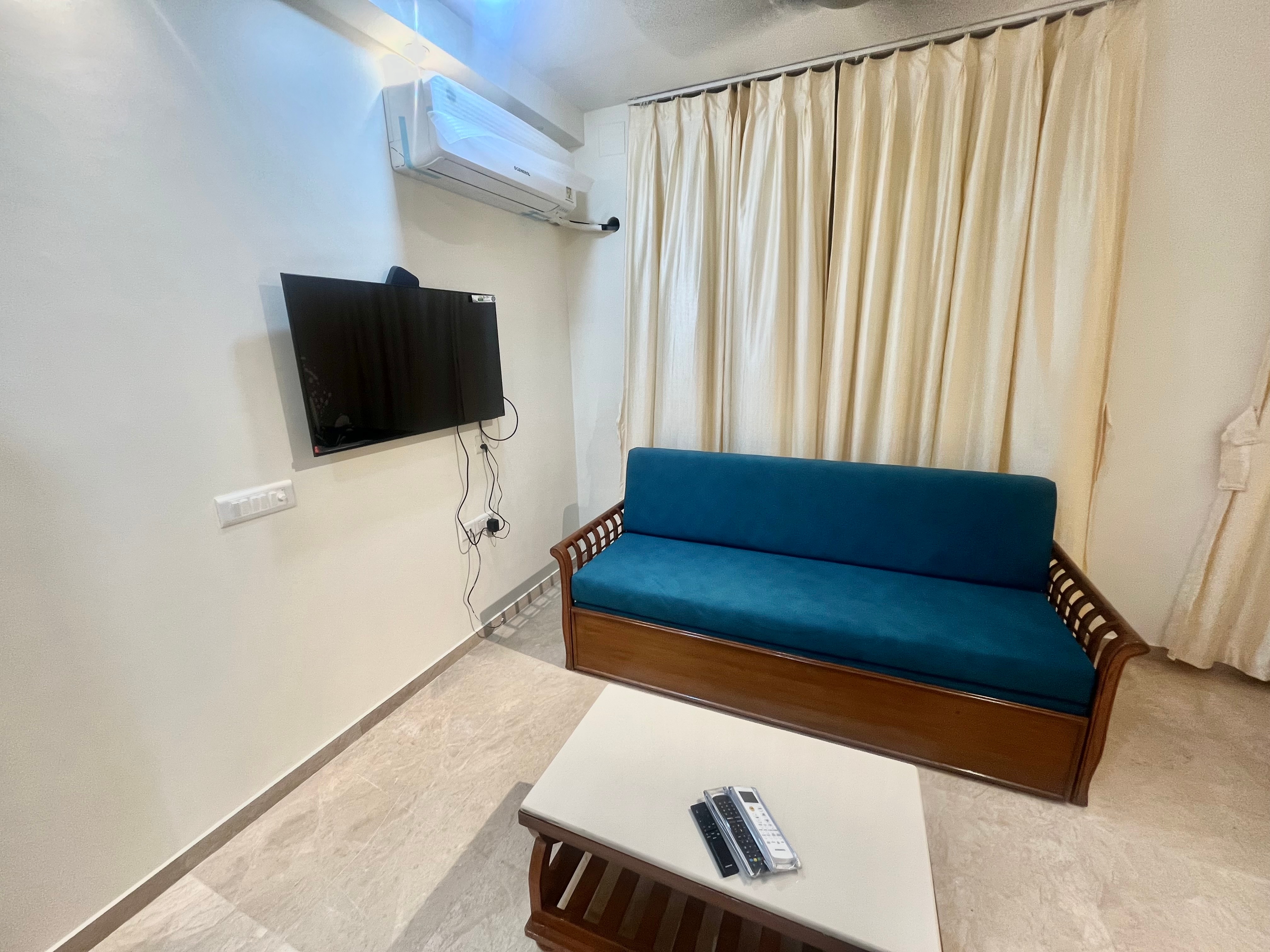 Serene LakeView Studio Apartment @Hiranandani Estate Thane - Tap to explore photos