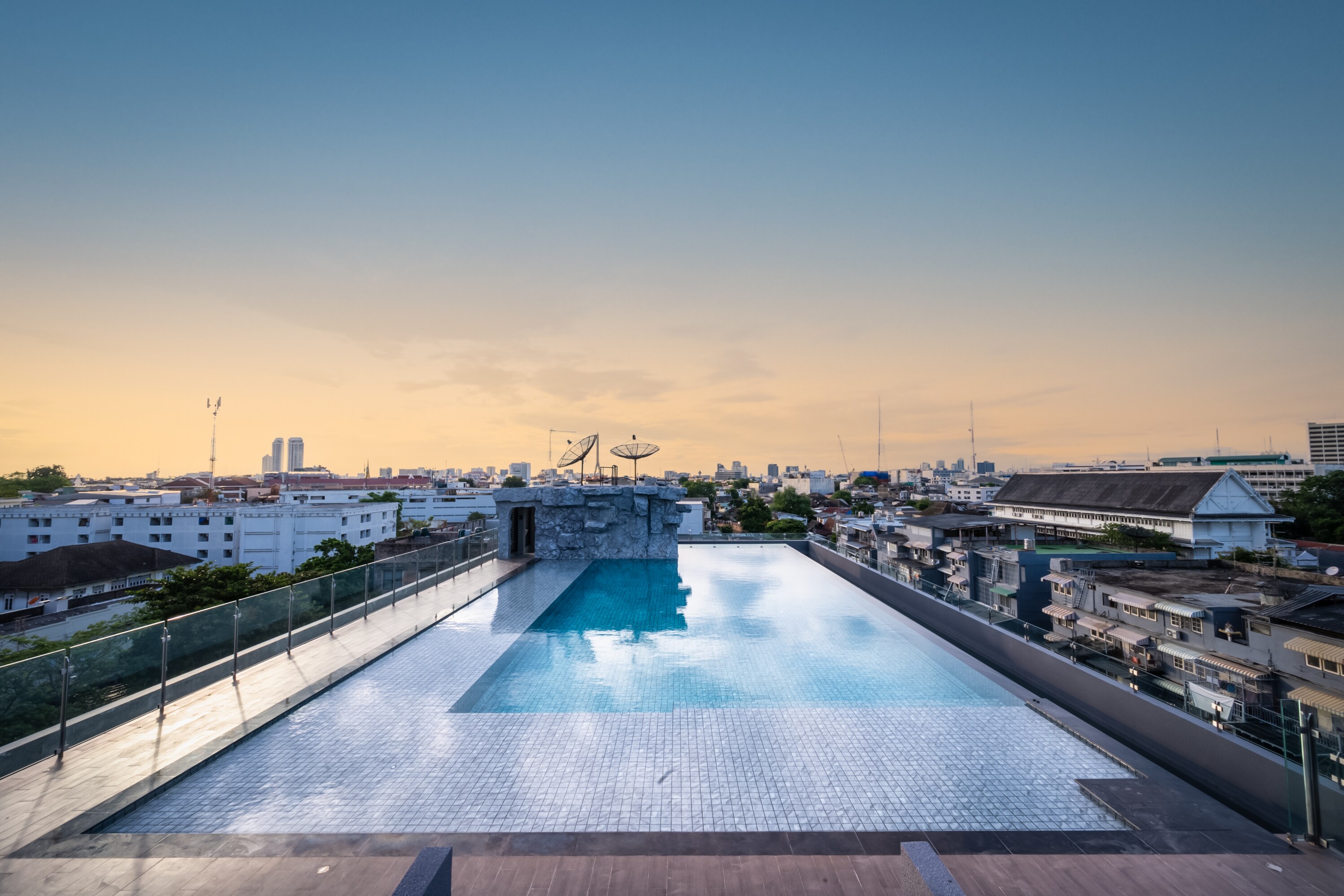 Ayathorn Bangkok Hotel - Tap to explore photos