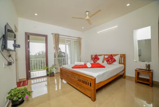 Shola Gardens Kotagiri Deluxe Rooms - Tap to explore photos