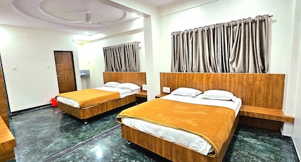 Hotel Three G Room Type - 5 Bed Suite A/c  Room