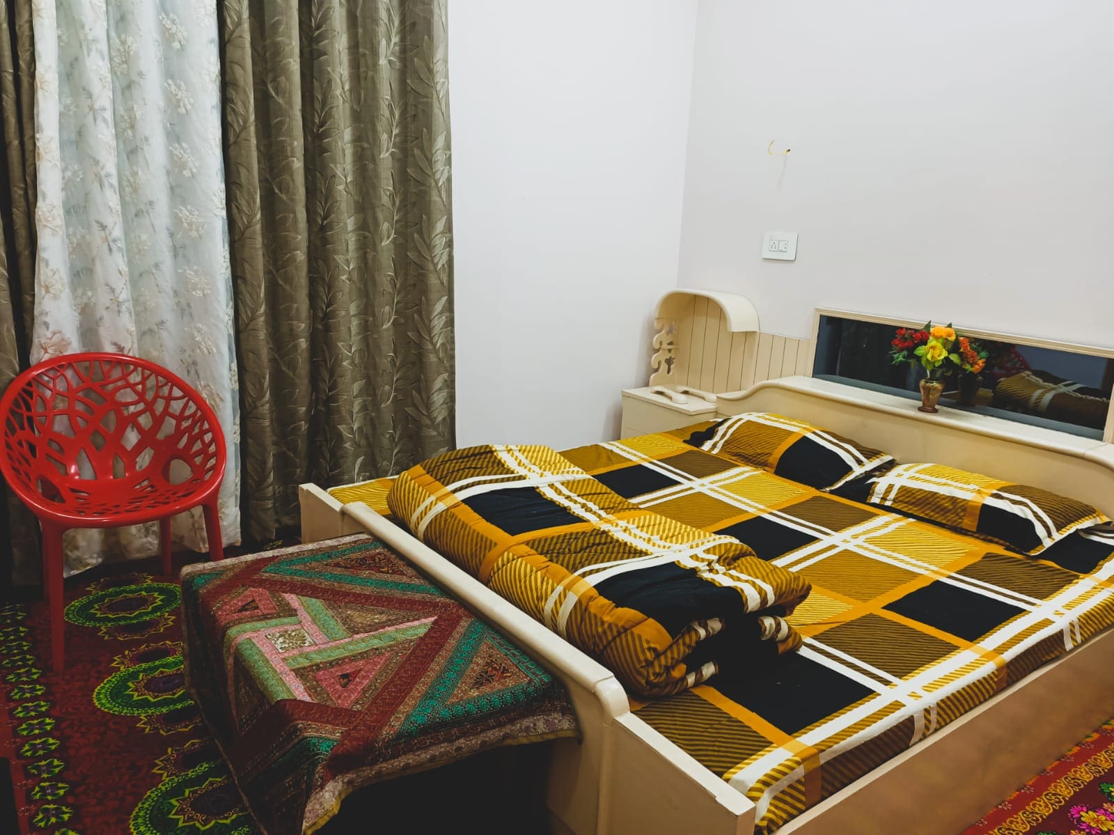 Roc Ridge Homestay - Tap to explore photos