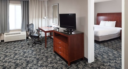 Hilton Garden Inn Austin North Room Type - 1 KING BED 1BDRM SUITE