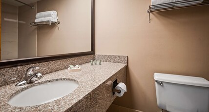Best Western East Towne Suites Room Type - Suite-1 King Bed, Non-Smoking, Two Rooms, Sofabed, Wet Bar, Full Breakfast