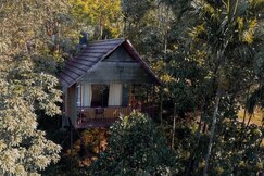 Hillock | Tree House & Villa