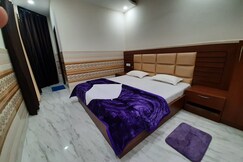 Hotel Abrol Residency