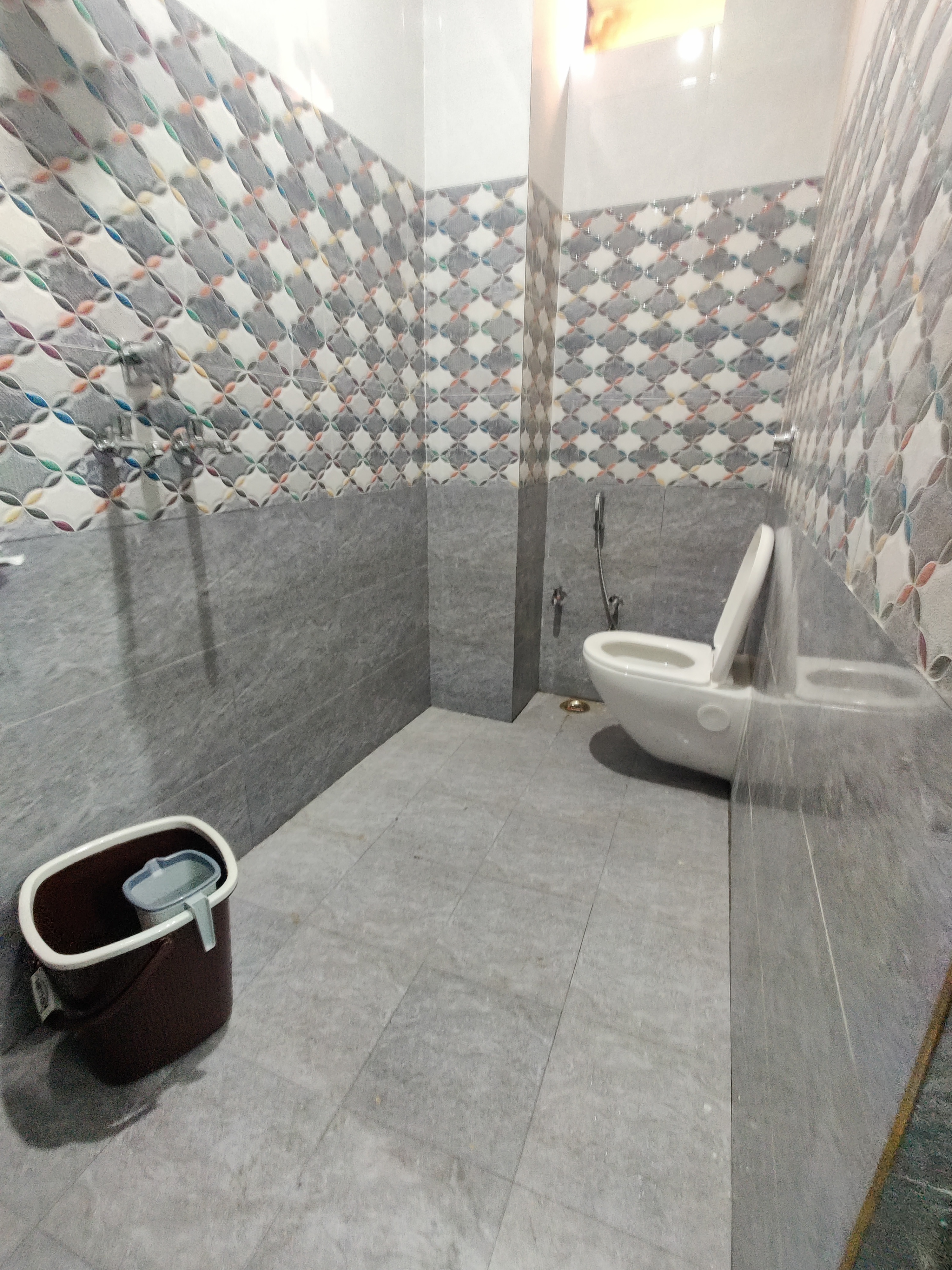 Rama Inn Guest House - Tap to explore photos