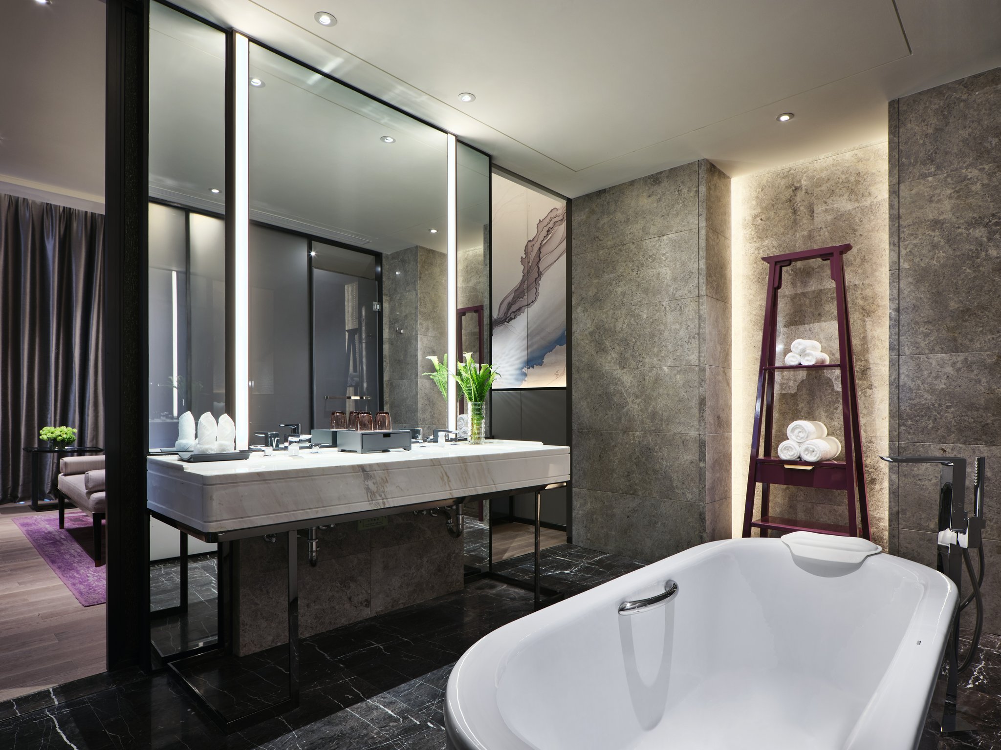 Crowne Plaza Wuxi Lake View - Tap to explore photos