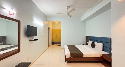 Lions Den Resort Room Type - Deluxe AC Room