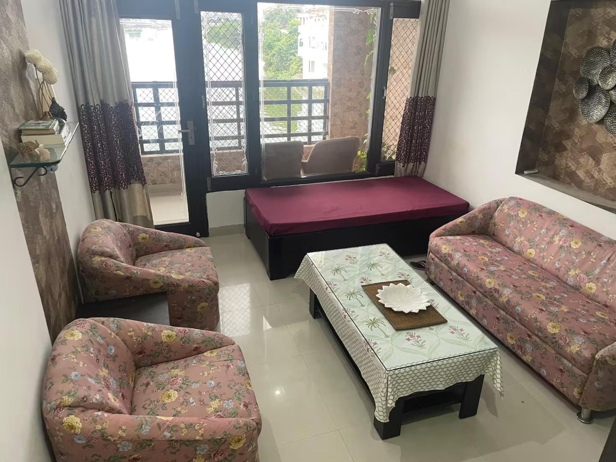 Seren Lakeside Homestay - Tap to explore photos