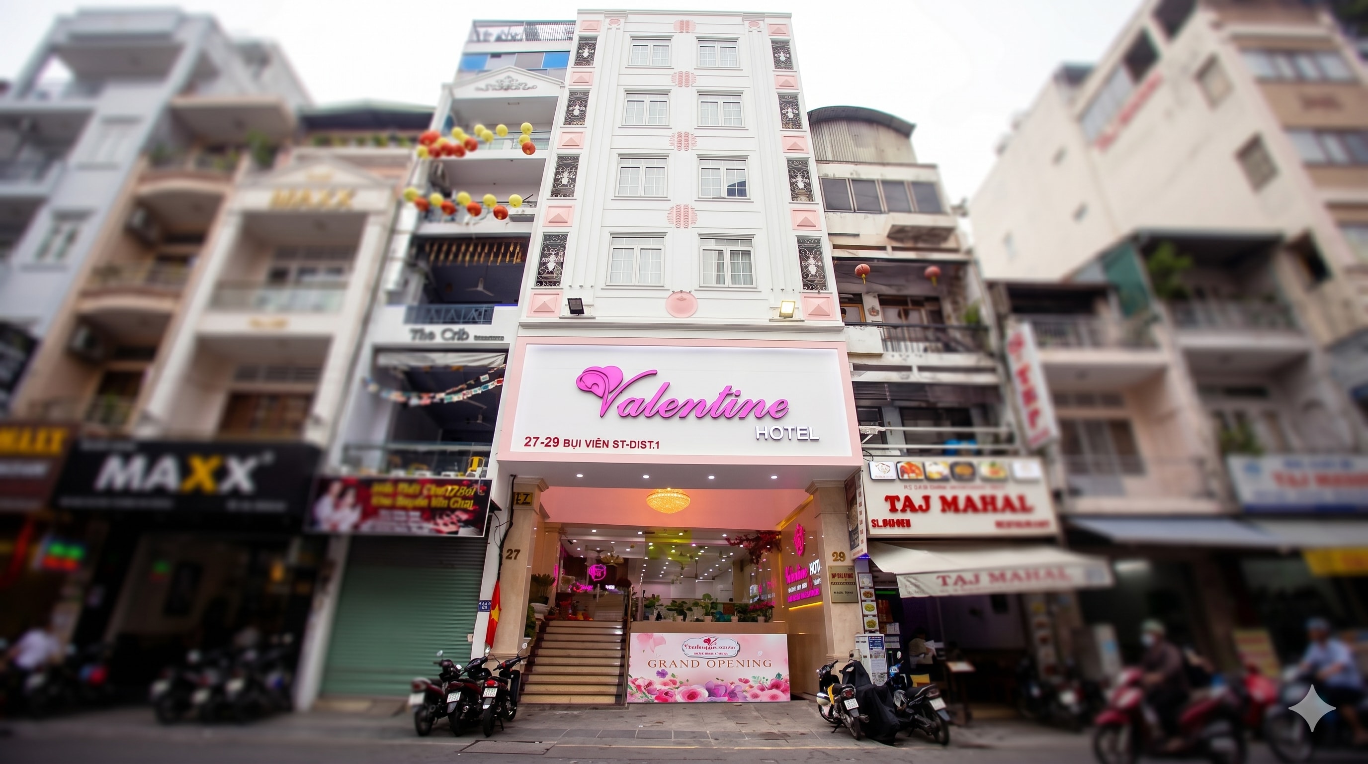 Valentine Hotel - Bui Vien - Tap to explore photos