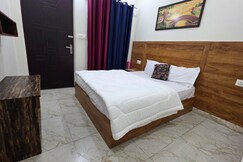 HOTEL GAYATRI & GAURA INN