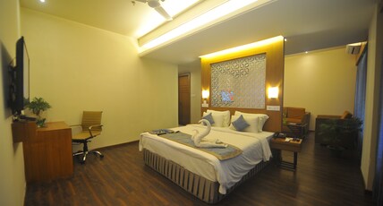 Pipul Padmaja Premium Room Type - Suite with Living Room
