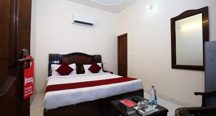Hotel Shingar Regency Room Type - Deluxe Room