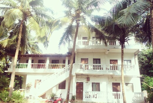 La Blanche Guest House 