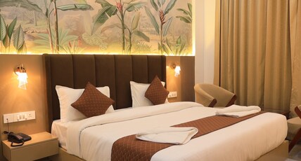 LA VISTA RESIDENCY Room Type - Executive Room with Mountain view