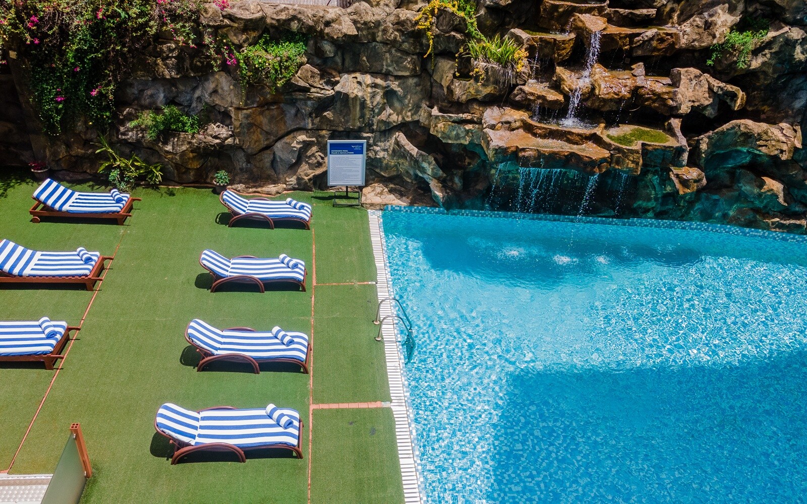 PrideInn Azure Hotel Nairobi - Tap to explore photos