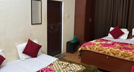 Varanasi Paradise Room Type - Triple Room