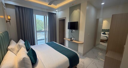Hotel Nova Heights Room Type - Standard Room with Balcony