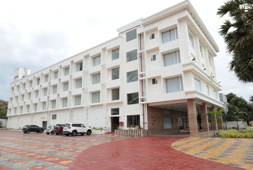Ellora Hotel