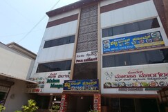 Hotel Pooja Residency
