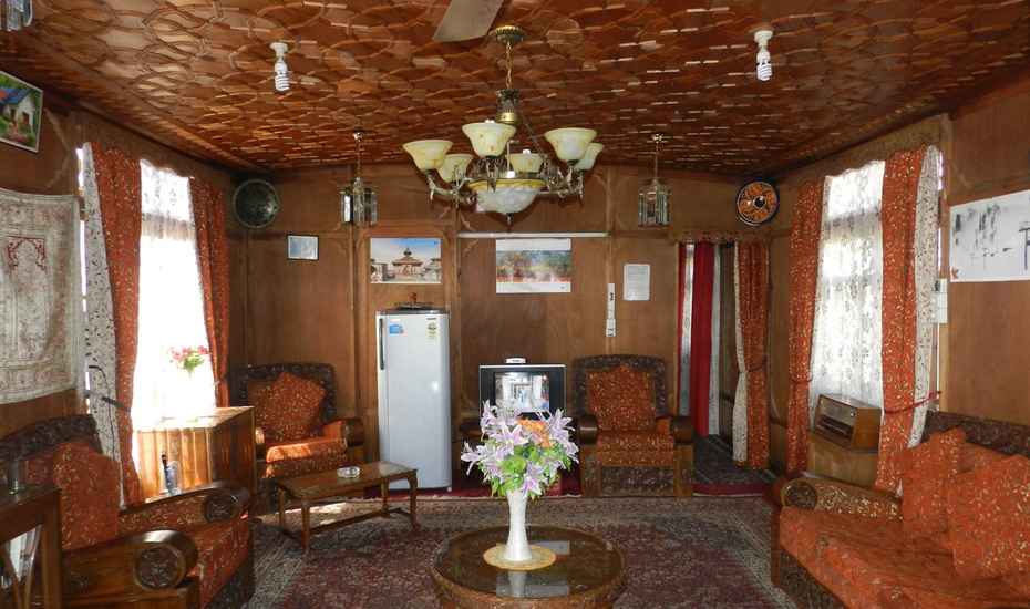 Houseboat Saima - Tap to explore photos
