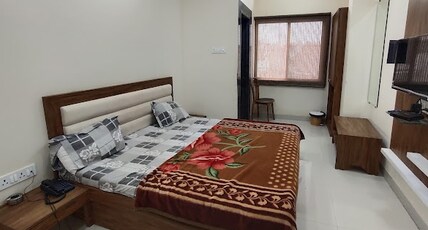 Hotel Galaxy Palace Room Type - Deluxe Non AC