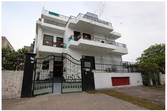 Hotel O Galleria Stays