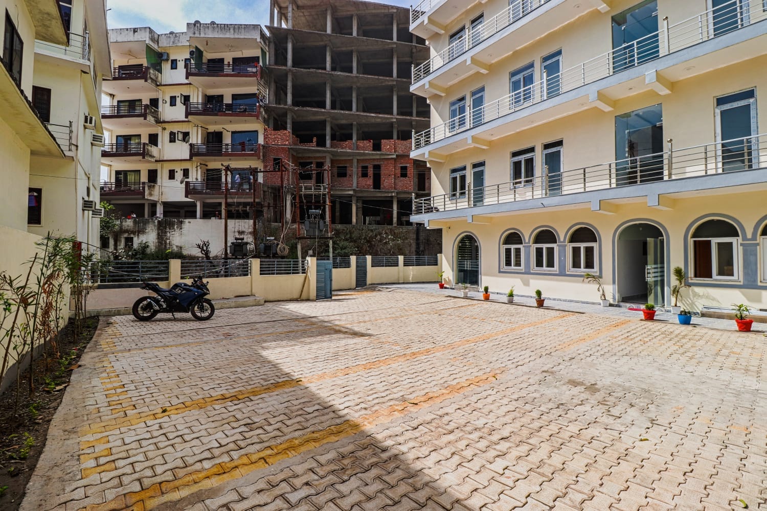 Hotel Shanti Vilaas - Tap to explore photos